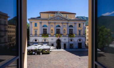 Ristorante con vista: su Piazza della Riforma e sul Municipio di Lugano
