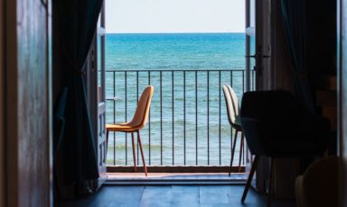 Il ristorante&nbsp;Zabbatana&nbsp;si trova a pochi metri dal mare di Pozzallo
