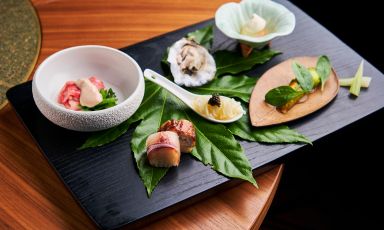 Hossun, la portata clou della cena kaiseki che ha avuto luogo martedì 11 luglio da Iyo Aalto/Iyo Omakase. Protagonisti, il sushi master di casa Masashi Suzuki e lo chef ospite Shinji Ishida di Nogizaka Shin, Tokyo
