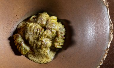 La Carbonara tirolese di Norbert Niederkofler, ossia uno dei piatti raccontati da grandi chef - come il tristellato di Brunico - a Identità di Pasta, sezione ormai storica di Identità Milano in collaborazione con Monograno Felicetti, negli anni si sono succedute 120 lezioni con un centinaio di relatori. Foto Brambilla-Serrani

