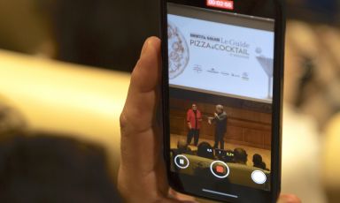 È stata rilasciata online la terza edizione della Guida di Identità Golose alle Pizzerie e Cocktail Bar d'autore, consultabile da tutti gratuitamente. Dal 15 dicembre sarà anche possibile scaricare la nuovissima app
