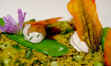 Un dettaglio del Cous cous di mais con cagliata di