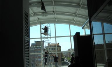 Tutti al lavoro a Eataly Roma. All'inaugurazione del più grande di tutti i progetti curati da Oscar Farinetti manca poco più di un mese. Dall'apertura del primissimo a Torino sono già passati più di cinque anni