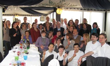 Foto ricordo per tutti noi di Identità Golose, dopo un pranzo straordinario, scandito dalle creazioni di Simone Padoan ai Tigli di San Bonifacio in provincia di Verona, telefono +39.045.6102606. Tutto questo mercoledì 29 febbraio