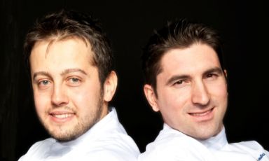 A throne for two. Alessandro Negrini and Fabio Pisani of Il Luogo di Aimo e Nadia in Milan. The prize for best chef of the seventh edition of Guida di Identità Golose 2014, presented today, goes to them. The book, published for the first time by Mondadori, reviews 670 restaurants in Italy and around the world, giving value to the young stars of the restaurant scene. In the gold book, Negrini and Pisani follow Antonino Cannavacciuolo (2013 edition), Paolo Lopriore (2012), Niko Romito (2011), Enrico Crippa (2010), Massimiliano Alajmo (2009) and Ciccio Sultano (2008)