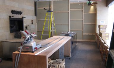 Il negozio Princi a Londra, 135 Wardour Street nel quartiere di SoHo, telefono +44.(0)20.74788889. Lavori in corso settimana scorsa per cambiare una parte della bottega e ricavarne una pizzeria. Le prime pizze usciranno oggi, lunedì 28 maggio 2012