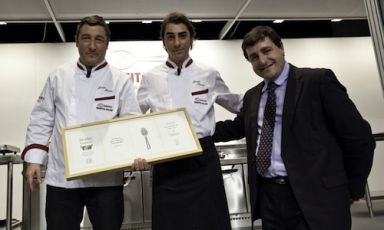 Il cuoco Joan, il pasticcere Jordi e il  maître Josep Roca del Celler de Can Roca, premiati a Identità Milano 2009. I tre fratelli torneranno, con 3 interventi distinti, dal 10 al 12 febbraio 2012. In più, martedì 12 febbraio Jordi sarà allo stand S.Pellegrino/Acqua Panna per una performance con Matias Perdomo, chef del Pont de Ferr e autore del nostro racconto emozionato
