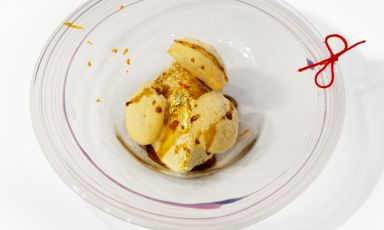 Truffle, Birra Moretti La Rossa, turmeric, liquorish... these are the ingredients of the tasty and special dish created by Stefano Cipollini for Premio Birra Moretti Grand Cru, of which the sous-chef at restaurant La Montecchia in Selvazzano Dentro was one of the finalists 