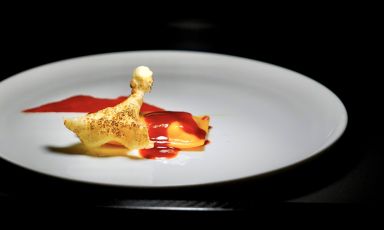 &lsquo;A lasagna - rag&ugrave; napoletano, ricotta, salame e uovo, piato (buonissimo) dello chef Armando Aristarco al ristorante Il Pantaleone del&nbsp;Caruso, A Belmond Hotel, Amalfi Coast di Ravello (Salerno). Tutte le foto dei piatti sono di Tanio Liotta
