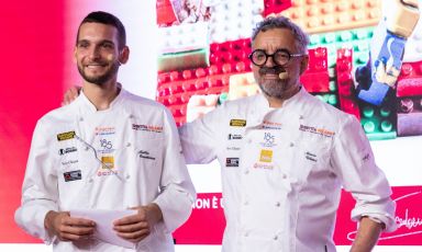 Mattia Casabianca e Mauro Uliassi sul palco di Dossier Dessert (tutte le foto sono di Brambilla Serrani)
