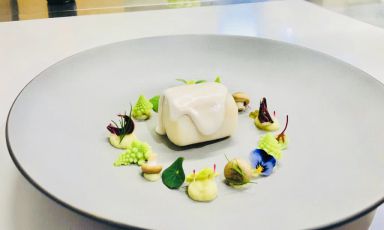 Black Code, cavolo romanesco e radicchio tardivo​: il piatto del 2021 di Mario Porcelli
