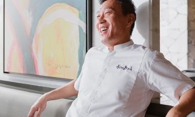 Akira Back, classe 1974, gestisce 28 ristoranti in tutto il mondo
