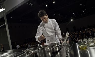 Massimiliano Alajmo sul palco di Identità Milano