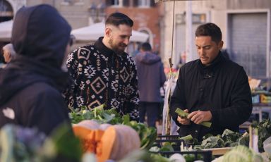 Da destra, Daniele Lippi e Gian Marco Bianchi: sono rispettivamente lo chef e il resident chef del nuovo Al Madrigale di Tivoli (Roma), insegna di cucina rurale
