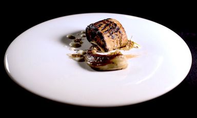 The delicious Anguilla BBQ from Federico Beretta, chef at Feel in Como. In this piece he explains the best way to select it and cook it
