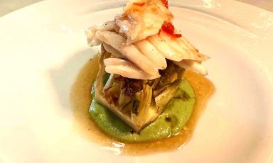 Arzilla e broccolo romanesco, uno dei piatti in carta dello chef Filipe Dos Santos al ristorante La Taverna di Bacco a Nettuno, Roma
