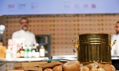 Bread is gold. This was also the lesson during Identità Milano 2015, when Massimo Bottura recovered old bread in a gold bin to give importance to food waste
