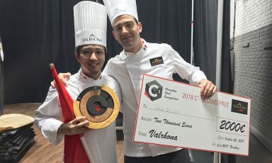 Yusuke Aoki and Ettore Beligni, respectively first and second place in the 2018 edition of C3 Valrhona, in New York. The competition is dedicated to chocolate in pastry making. Photos by Paolo Marchi
