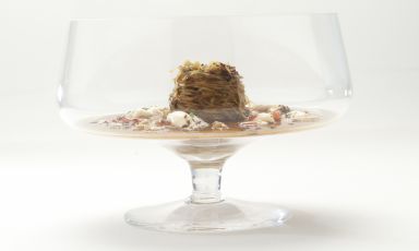 Quali saranno i sapori del 2017? Abbiamo invitato tutti gli chef dei ristoranti inseriti nella nostra&nbsp;Guida Identit&agrave; Golose 2017&nbsp;a&nbsp;raccontarci le loro nuove creazioni, quelle su cui punteranno per i prossimi mesi. Oggi pubblichiamo la ricetta di Francesco Apreda, chef dell'Im&agrave;go dell'hotel Hassler
