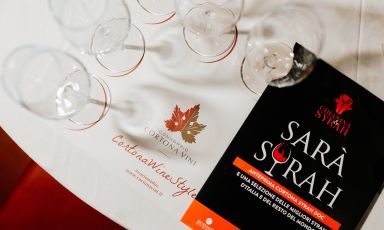 Assaggio di Syrah durante la manifestazione Chianina & Shirah a Cortona (Arezzo)
