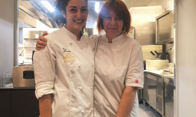 Paola Alemanno,&nbsp;resident chef del ristorante Orto del Nina Trulli Resort di Monopoli e Cinzia Mancini, , e executive-chef e chef del suo ristorante Bottega Culinaria, a San Vito Chietino (Chieti), protagoniste a Identit&agrave; Golose Milano nella serata di ieri
