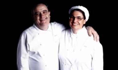 Aimo e Nadia in una foto d'epoca. Moroni giunse a Milano, poverissimo, nel 1946. Sedici anni dopo avrebbe aperto il Luogo di Aimo e Nadia in via Montecuccoli 6, una delle insegne di alta cucina più celebri dell'ultimo mezzo secolo
