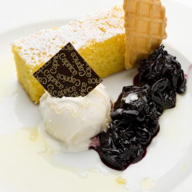 Olive oil sponge, Montepulciano grape jam and Atri pecorino ice-cream