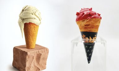Due esempi di coni 2.0, una tendenza dell'estate 2025: a sinistra il Pankono ideato da Andrea Tortora per incontrare il gelato di Paolo Brunelli, a destra il CronNò del giovane pasticcere bresciano Bruno Andreoletti
