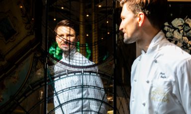 Paolo Griffa, 29 anni, chef del ristorante Petit Royal di Courmayeur (Aosta), una stella Michelin. Firma le cene di Identit&agrave; Golose Milano da ieri, mercoled&igrave; 16, fino a sabato 19 settembre. 75 euro, vini inclusi, prenota da qui&nbsp;(foto Onstage Studio)
