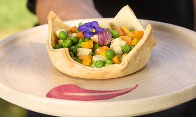 Un piatto vegano servito nel Coroncina Country Relais
