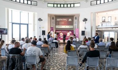 The dining room of the Rotonda a Mare welcomed the third edition of Identità di Gelato Senigallia. The lessons were opened by the two "hosts" Moreno Cedroni and Luca Abbadir
