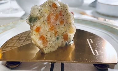 Insalata russa caramellata, un classicissimo del Cracco in Galleria
