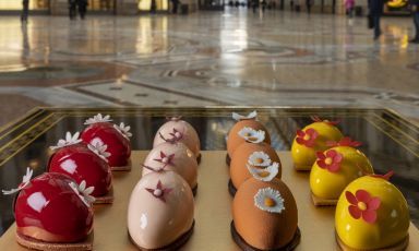 Le nuove Uova di Cracco, esposte nella vetrina di Cracco in Galleria a Milano. Tutte le foto sono di Giovanni Malgarini
