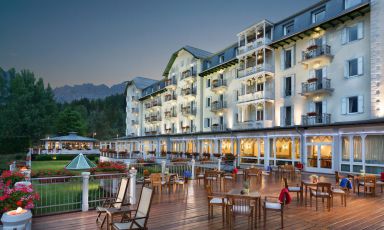 Il Cristallo di Cortina, un indirizzo mitico e ricco di storia, risorto più volte dalle proprie ceneri. Ora è un magnifico 5 lusso della The Luxury Collection e offre anche un'interessante proposta gourmet
