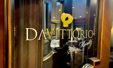 L'entrata del ristorante Da Vittorio St. Moritz, enclave dei Cerea nella&nbsp;culla svizzera del turismo invernale
