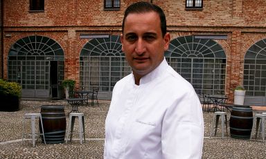 Damiano Dorati sarà ospite di Identità Golose Milano, per una nuova cena di Vini e chef della Lombardia, venerdì 11 novembre. Per prenotare il vostro tavolo, visitate il sito dell'Hub
