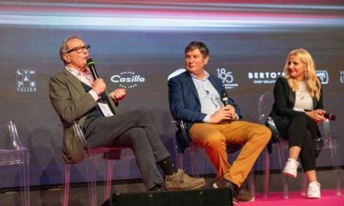Walter Massa, Martino Manetti e Dominga Cotarella sul palco dell'Auditorium a Identità Milano 2024 (tutte le foto sono di Brambilla-Serrani)


