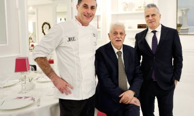 In the centre, Alfonso Iaccarino and, next to him, his sons - the future of the Don Alfonso 1890 restaurant in Sant'Agata dei Due Golfi, Naples: left, Ernesto, executive chef and, right, Mario, dining room manager. Photo by Paola Di Capua
