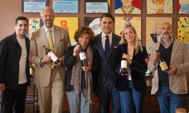 La presentazione di Efi Fine Wines. Da sinistra, Edoardo Freddi, Anselmo Guerrieri Gonzaga, Silvia Imparato, Martino Bettini, Margherita Chietti e Francesco Guazzugli
