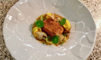 Petto d&rsquo;oca confit, cavolini di Bruxelles, fondo di cottura di funghi: il piatto dell'inverno di Gerhard Wieser
