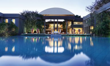 The Saxon Hotel, Villas and Spa in Johannesburg is a super luxurious hotel offering the utmost comfort to its clients. Among the highlights, there’s certainly its gourmet restaurant Five Hundred run by chef David Higgs originally from Namibia
