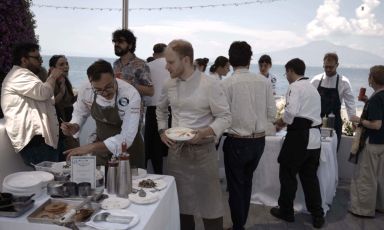 Condivisione e leggerezza al pranzo "Una promessa &egrave; una promessa" di Festa a Vico. Tutte le foto sono di @UPEUP
