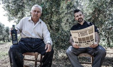 Antonio Polzella with his father Giovanni in the 2K-plant olive grove – next to wheat fields – from which they make the HinØial oil
