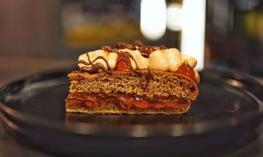 La focaccia genovese Sacher, tra le grandi novità della pizzeria Extremis a Roma. Le foto sono di CoffeeAndLucas / myMediaStudio
