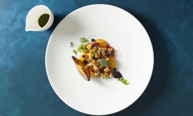 Insalata di pane raffermo e pomodori, gazpacho verde è il Piatto della bella stagione di Antonio Romano, executive chef del ristorante Nove al Villa della Pergola, Alassio (Savona)
