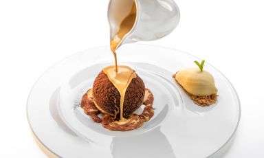 Uno dei Piatti del 2022: Tirami-choux di Fabrizio Tesse e Marco Miglioli del ristorante Carignano del Grand Hotel Sitea, a Torino
