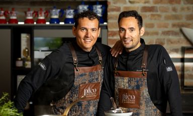 I fratelli Francesco e Giuseppe D'Errico, chef di Pico Bistrot, presso il relais La Madernassa, a Guarene (Cuneo)
