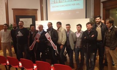 Una rappresentanza dei 31 ristoranti milanesi coinvolti nel progetto benefico per sostenere Ail Milano, Associazione italiana contro le leucemie: si riconoscono Giovanni Ruggiero, Eugenio Roncoroni, Matteo Fronduti, Daniel Canzian, Claudio Sadler, Andrea Provenzani, Tommaso Arrigoni, Cesare Battisti, Danilo Ingannamorte e Davide Oldani. Tutti i dettagli di "Buone forchette per Ail" sono stati illustrati questa mattina in conferenza stampa all'Urban Center di Milano