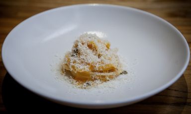 Spaghettino al "pomodoro d'inverno" è il Piatto del 2023 di Paolo Gori, chef del ristorante Luce a Perugia

Crediti fotografici @Anna Morosini
