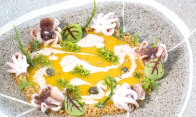Prosegue la grande iniziativa di Identità Golose, "I piatti dell'estate": le migliori ricette d'autore dei più grandi chef italiani, che esaltano sapori e profumi della stagione calda. Marco Visciola de Il Marin dell'Eataly di Genova ci propone Fragolini e Datterini (foto Francesco Zoppi)
